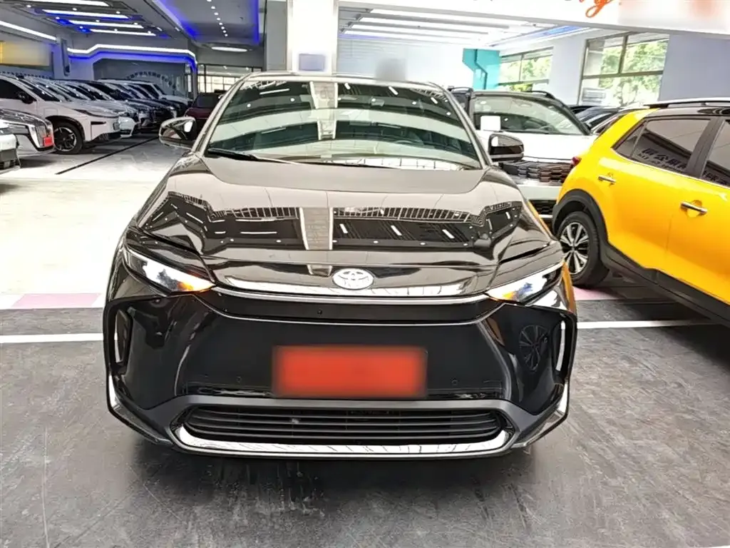 Toyota Platinum 4X 2024 из CN, фото 2