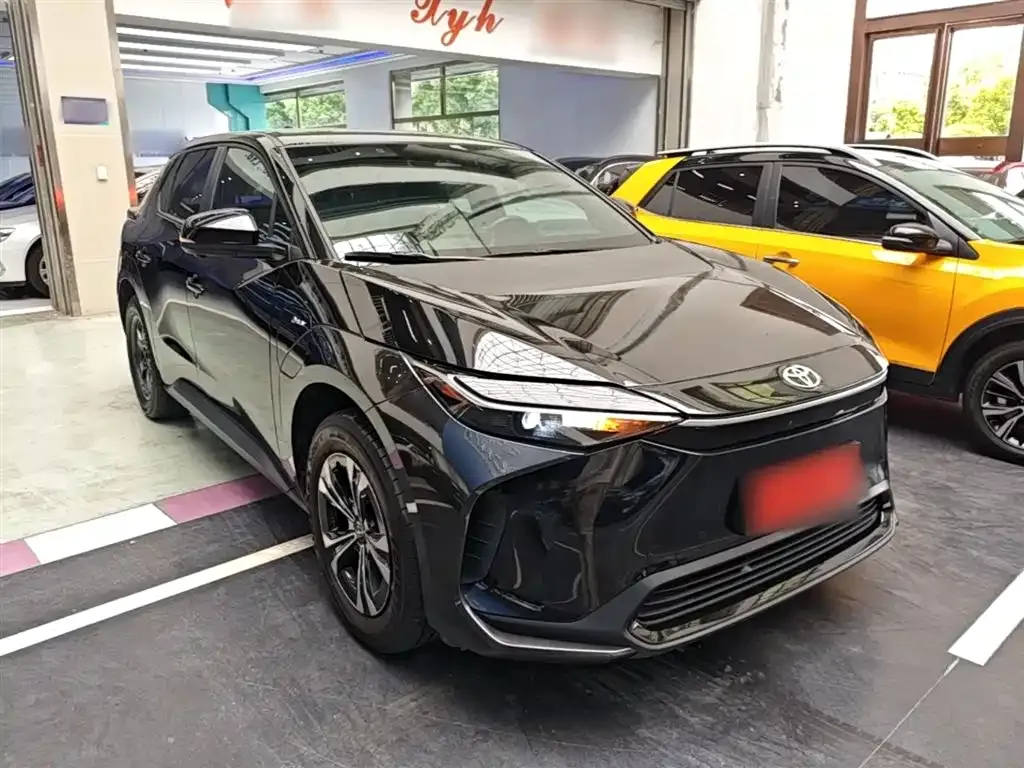 Toyota Platinum 4X 2024 из CN, фото 5