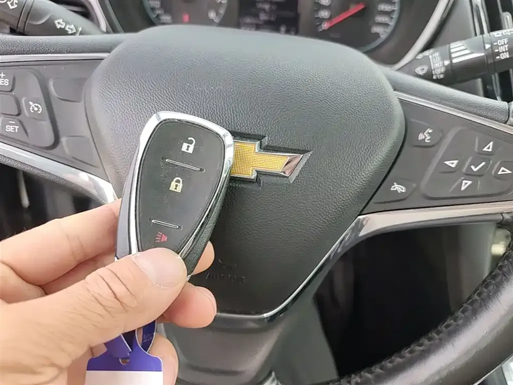 Chevrolet Equinox 2023 из CN, фото 6