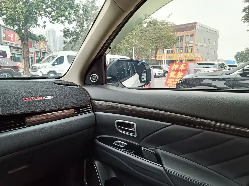 Mitsubishi Outlander 2021 из CN, фото 6