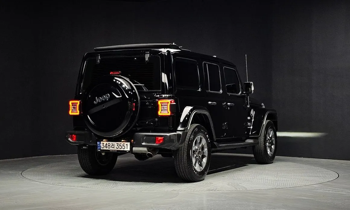 Jeep Wrangler — фото 2