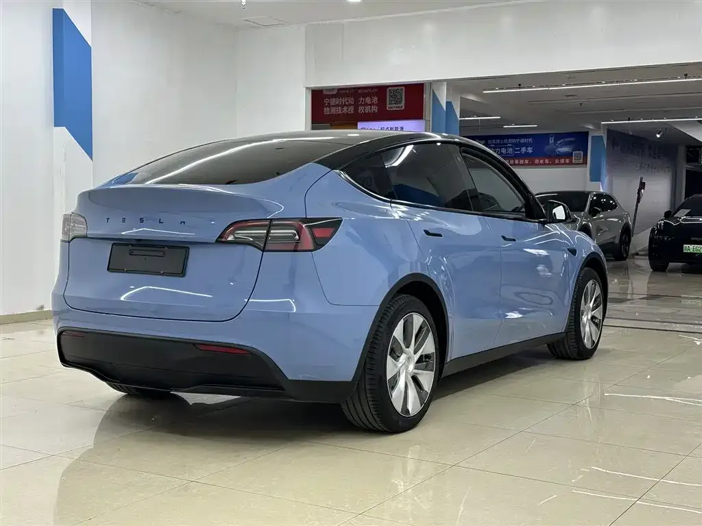 Tesla Model Y — фото 7