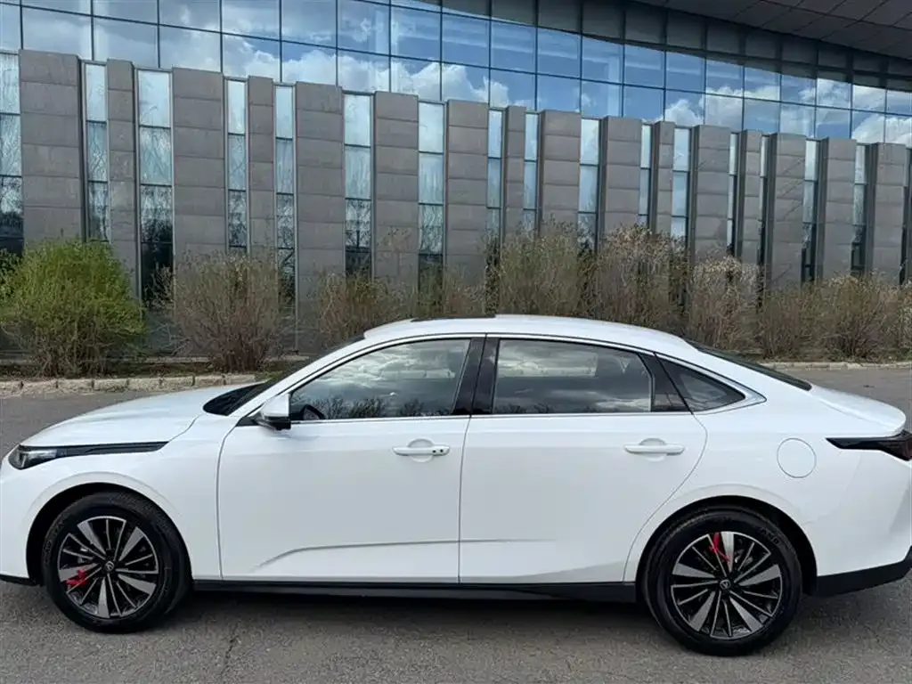 Changan Eado PHEV 2025 из CN, фото 6