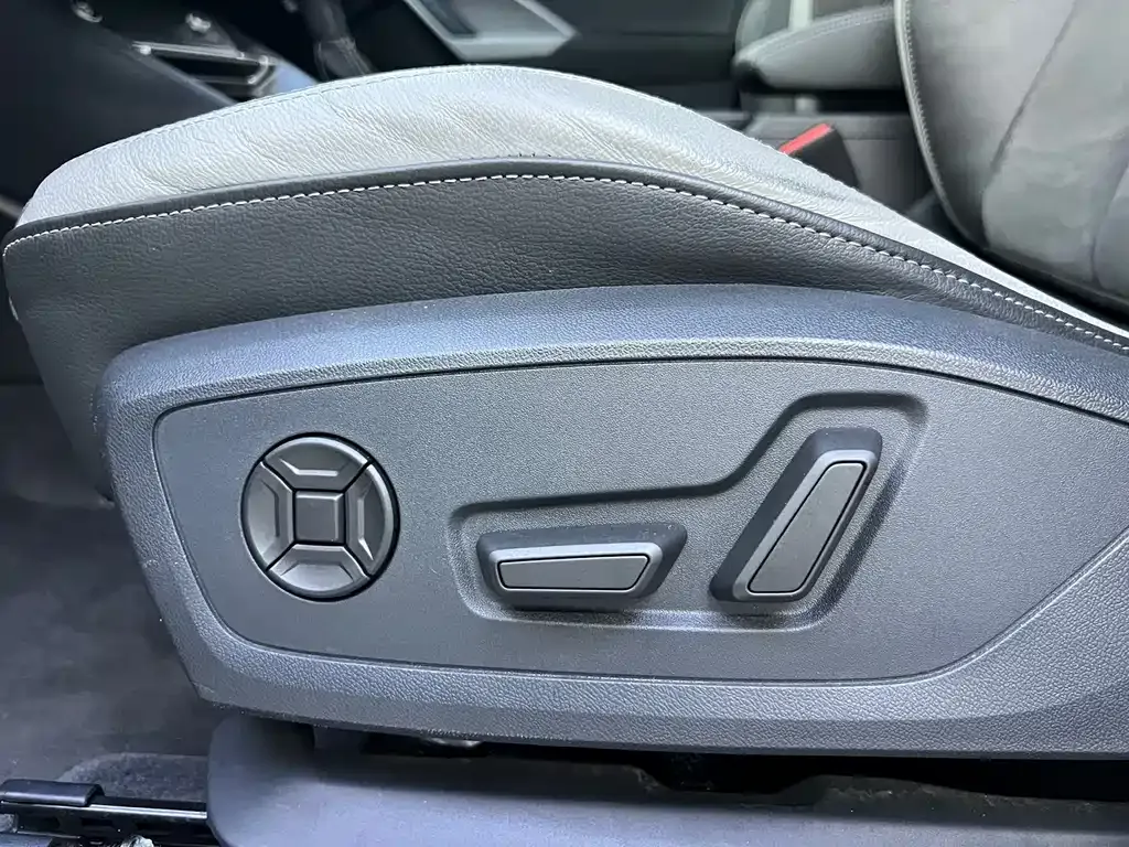 Audi Q3 — фото 6