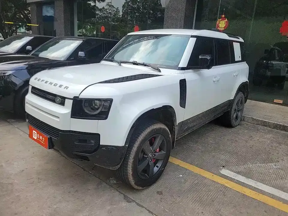 Land Rover Defender — фото 1