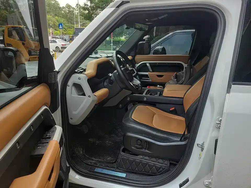 Land Rover Defender — фото 10