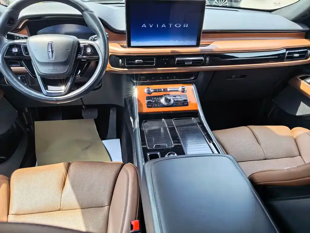 Lincoln Aviator — фото 4