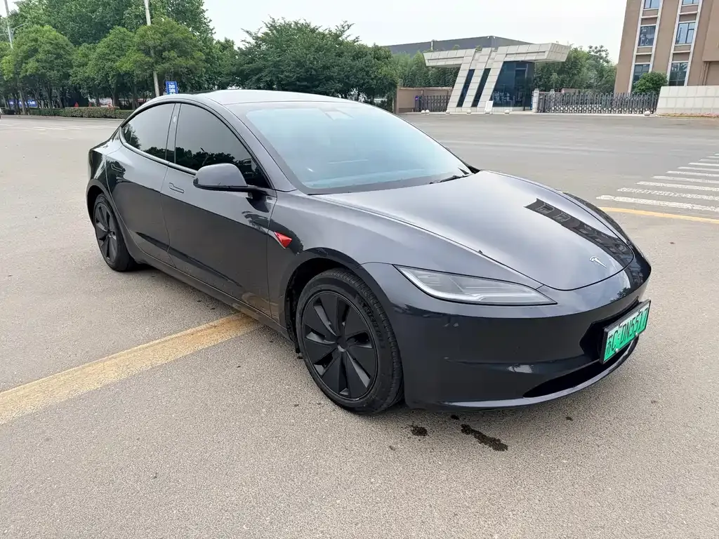 Tesla Model 3 — фото 8