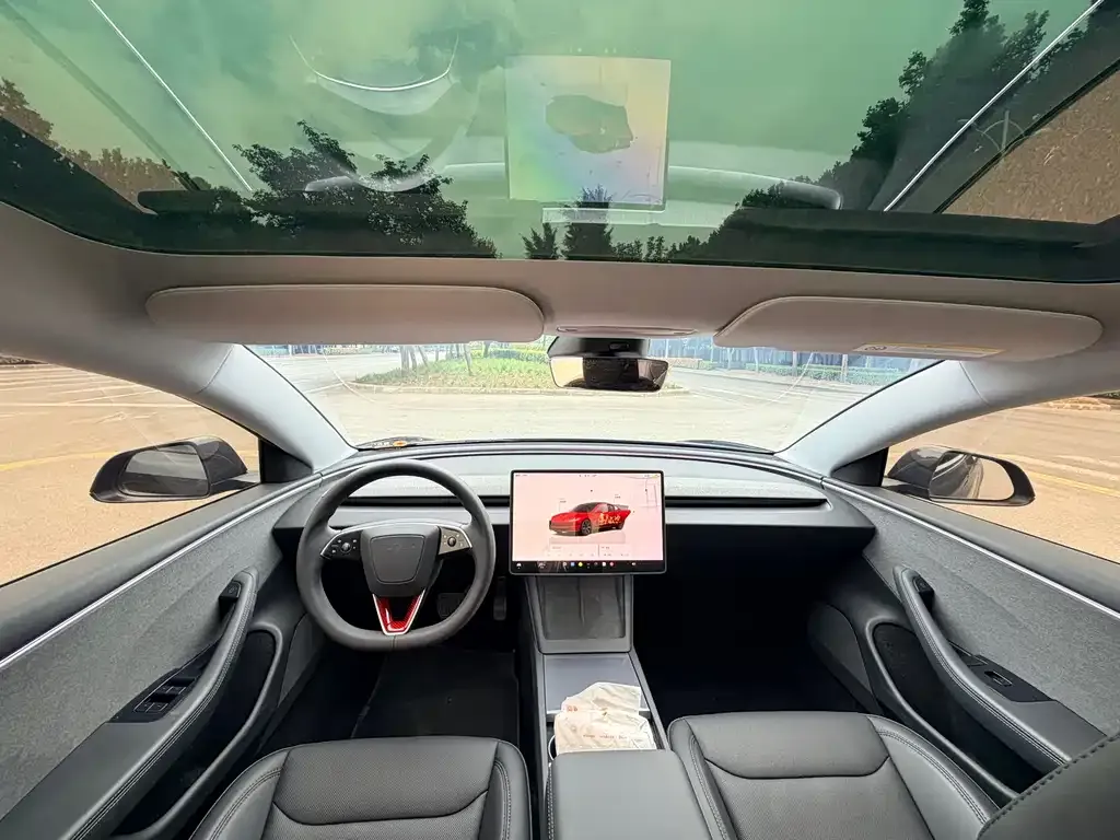 Tesla Model 3 — фото 6