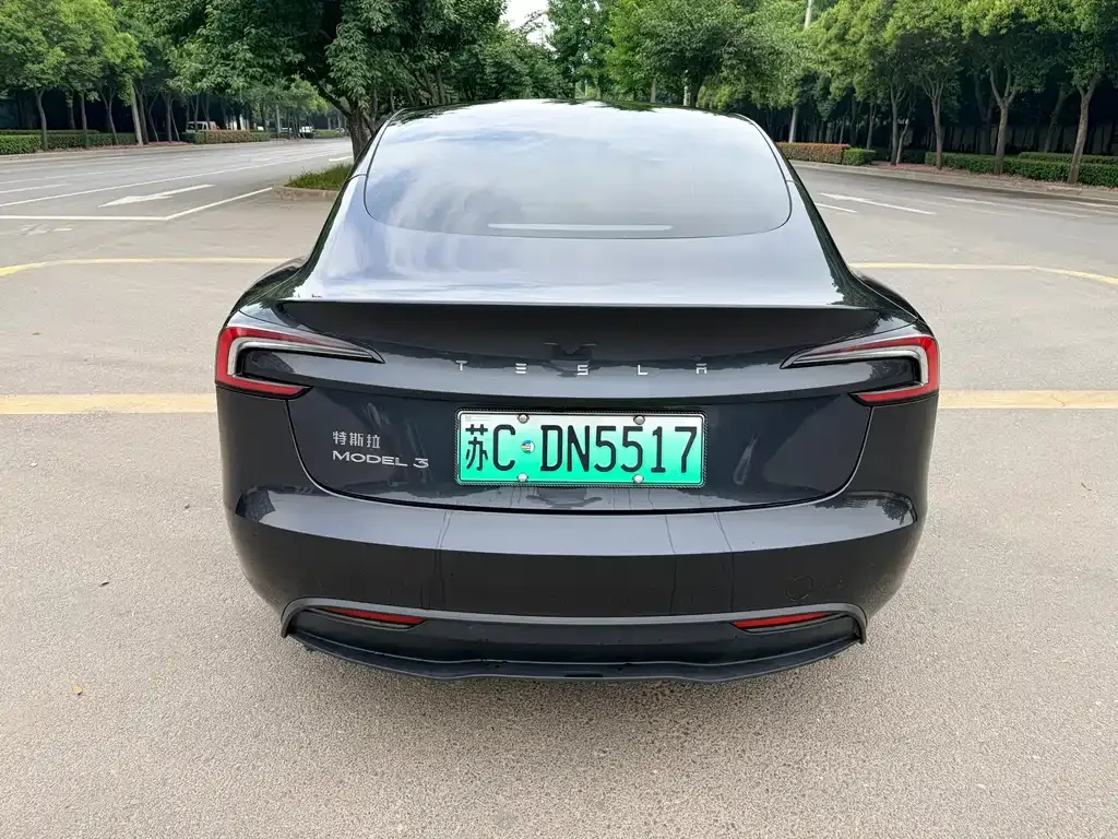 Tesla Model 3 — фото 3