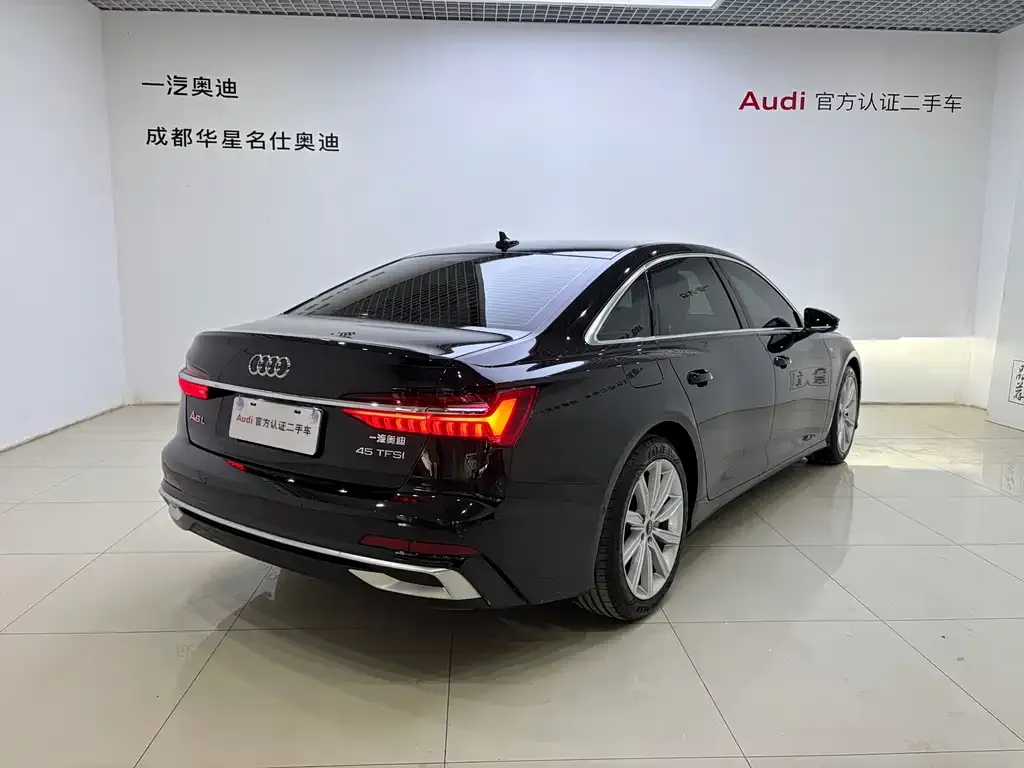 Audi A6L — фото 8