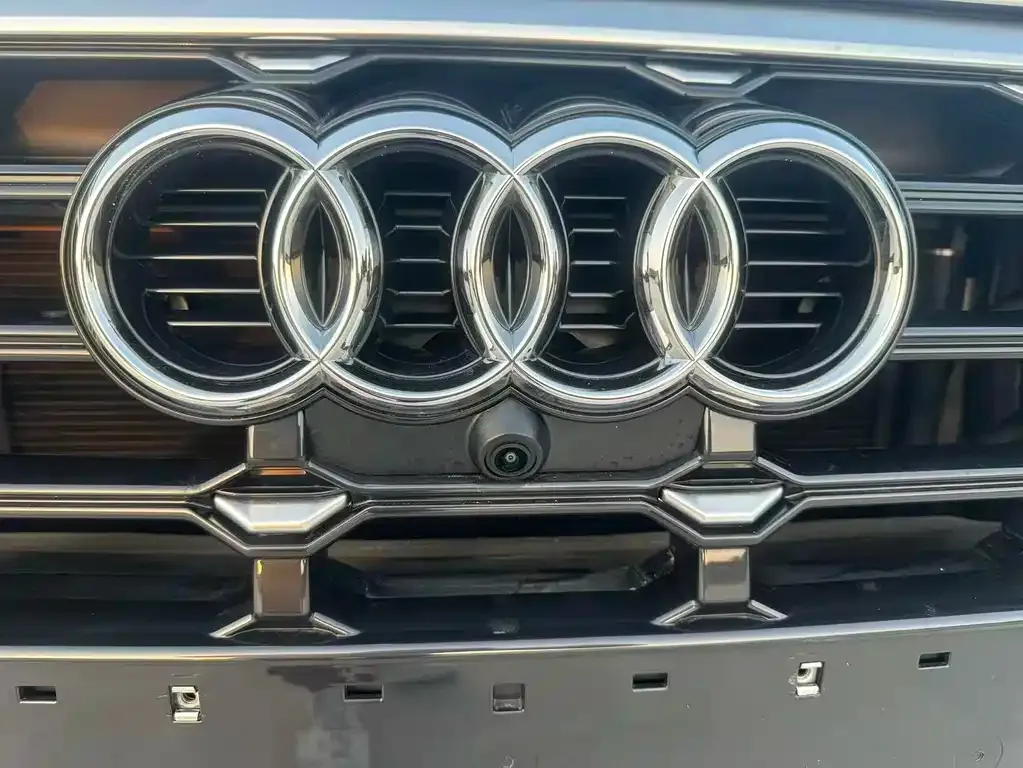 Audi Q3 — фото 4