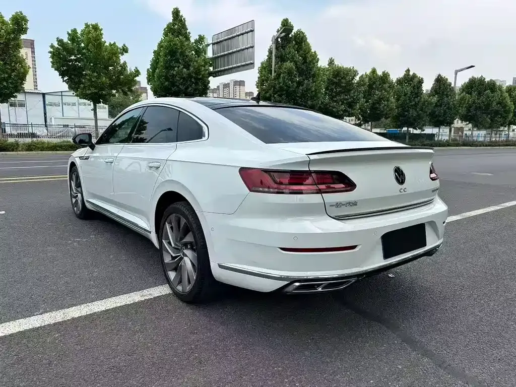 Volkswagen CC — фото 3