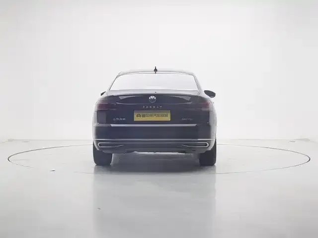 Volkswagen Passat — фото 6