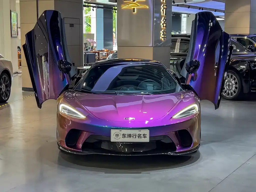 McLaren GT — фото 10