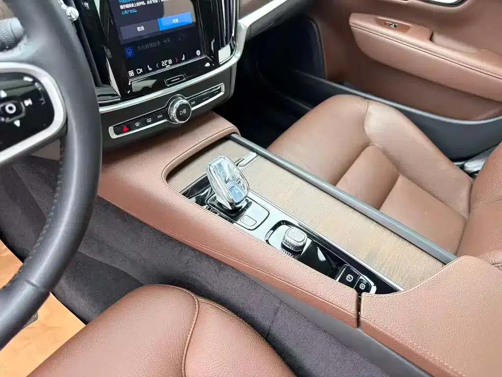 Volvo V90 2022 из CN, фото 5