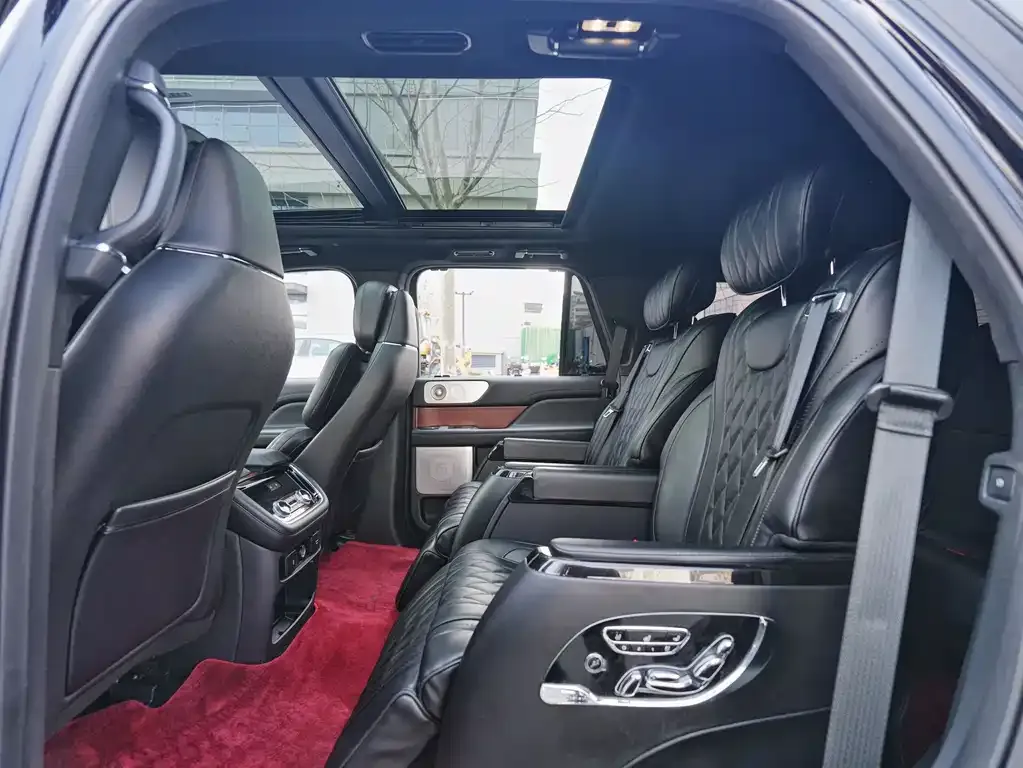 Lincoln Navigator 2021 из CN, фото 2