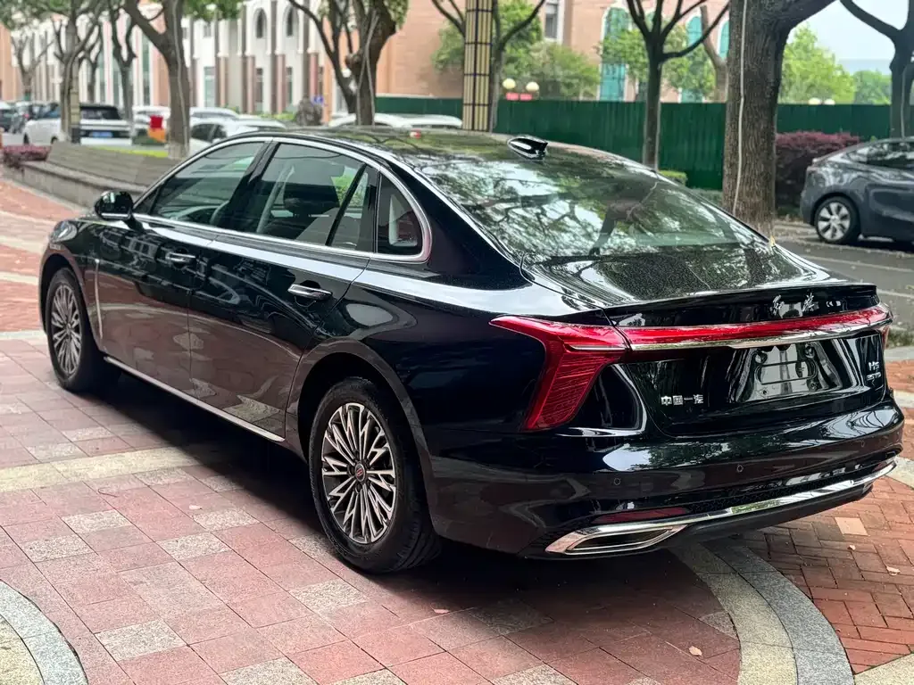 Hongqi H5 — фото 9