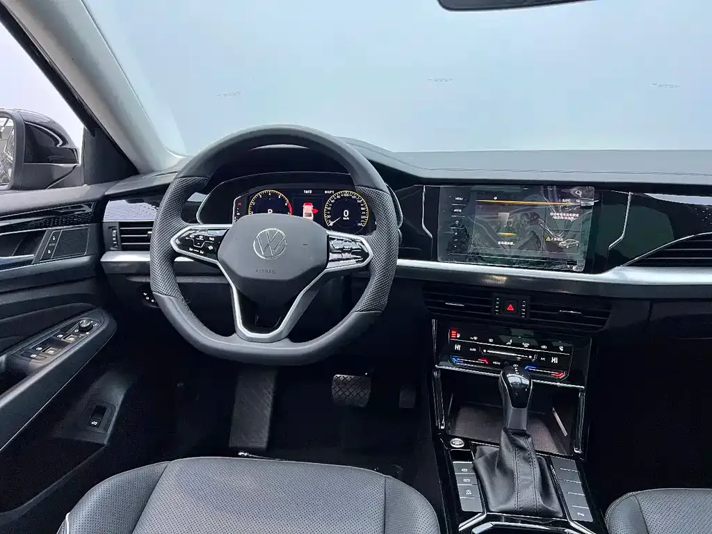 Volkswagen Passat — фото 10
