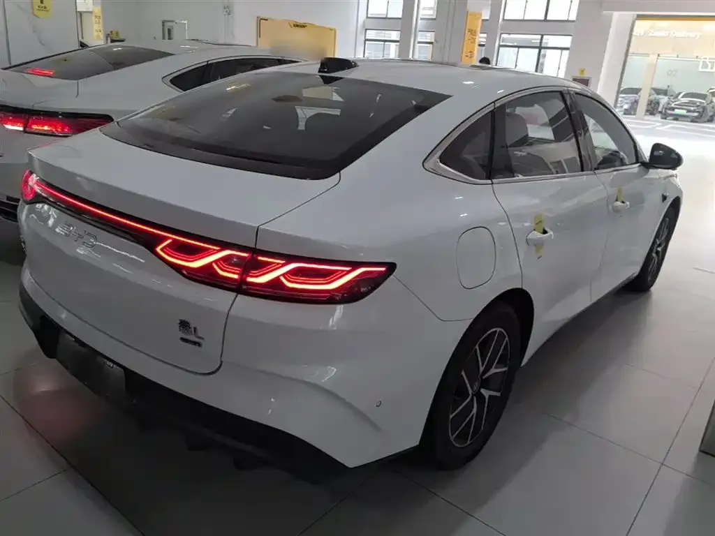 BYD Qin L — фото 3