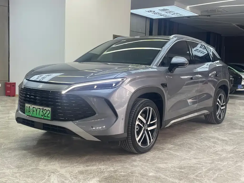 BYD L DM-i — фото 1