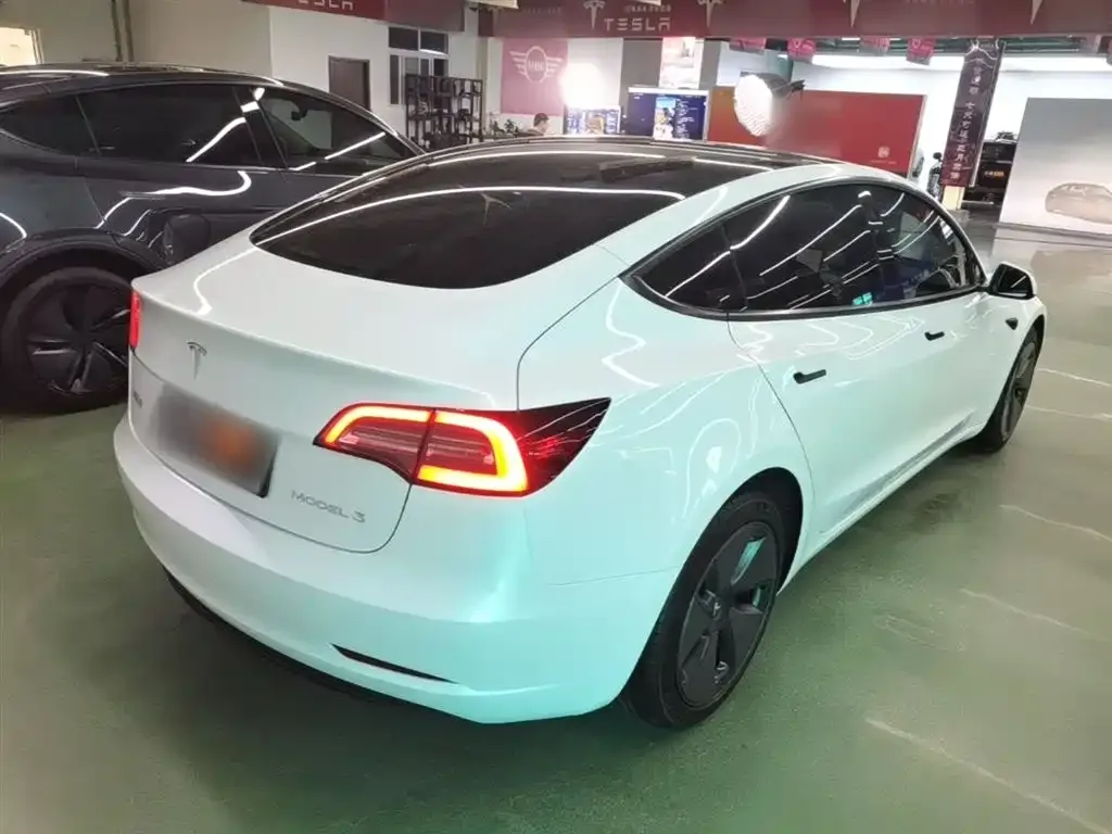 Tesla Model 3 — фото 5