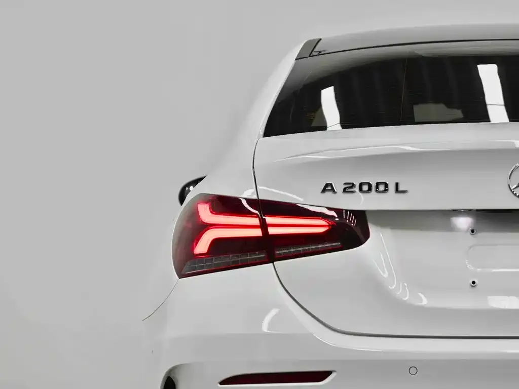 Mercedes-Benz A-Class — фото 9