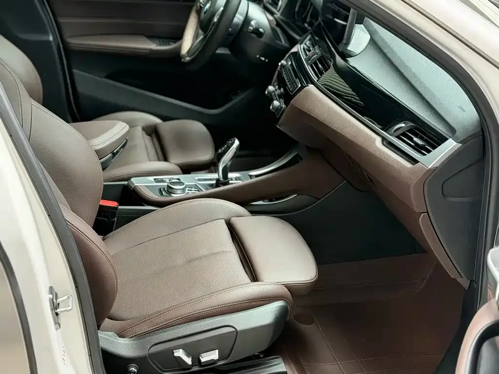 BMW X1 2021 из CN, фото 7