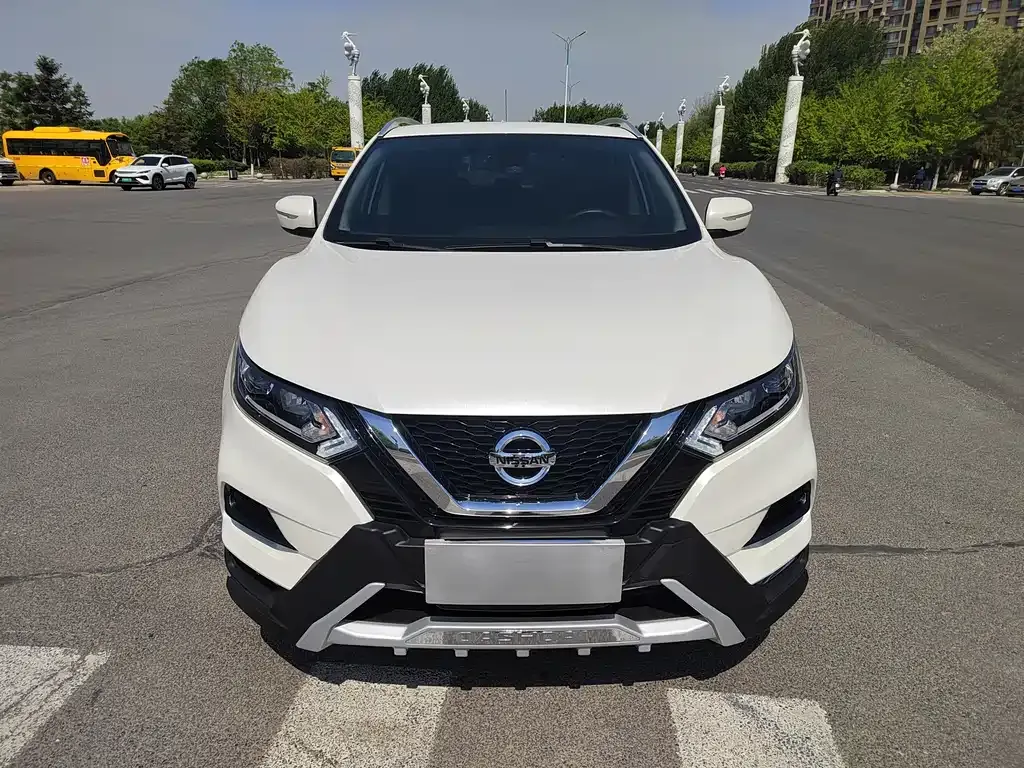 Nissan Qashqai — фото 4