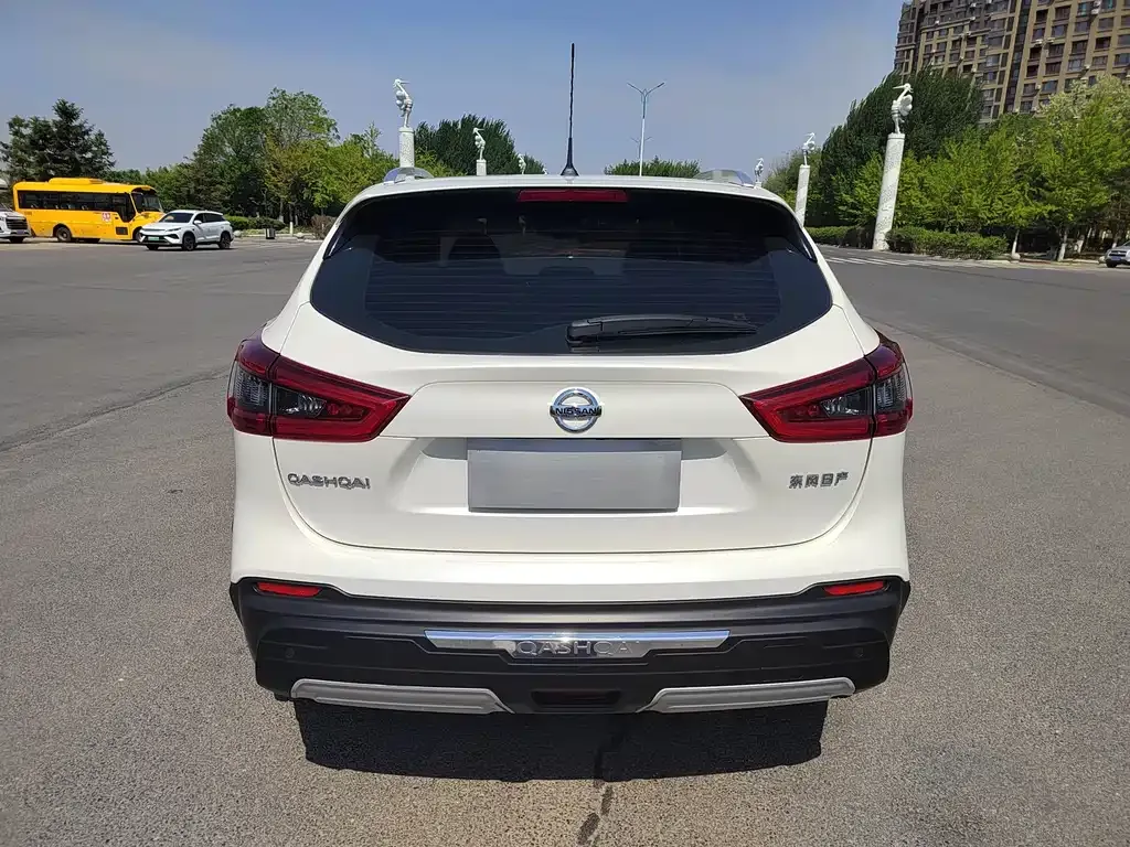 Nissan Qashqai — фото 5