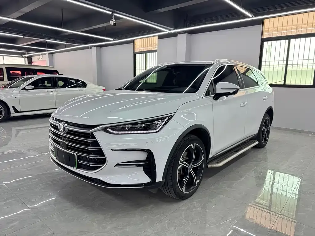 BYD Tang New Energy — фото 1