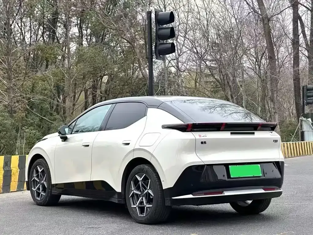 Lynk & Co Z20 2025 из CN, фото 4