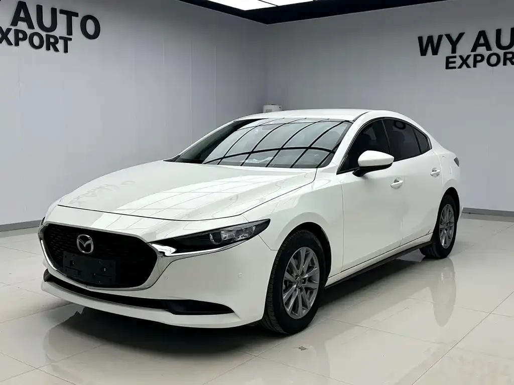 Mazda 3 Axela — фото 1