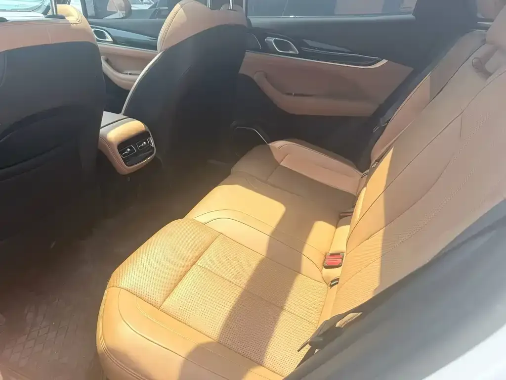 Geely Boyue L 2025 из CN, фото 9