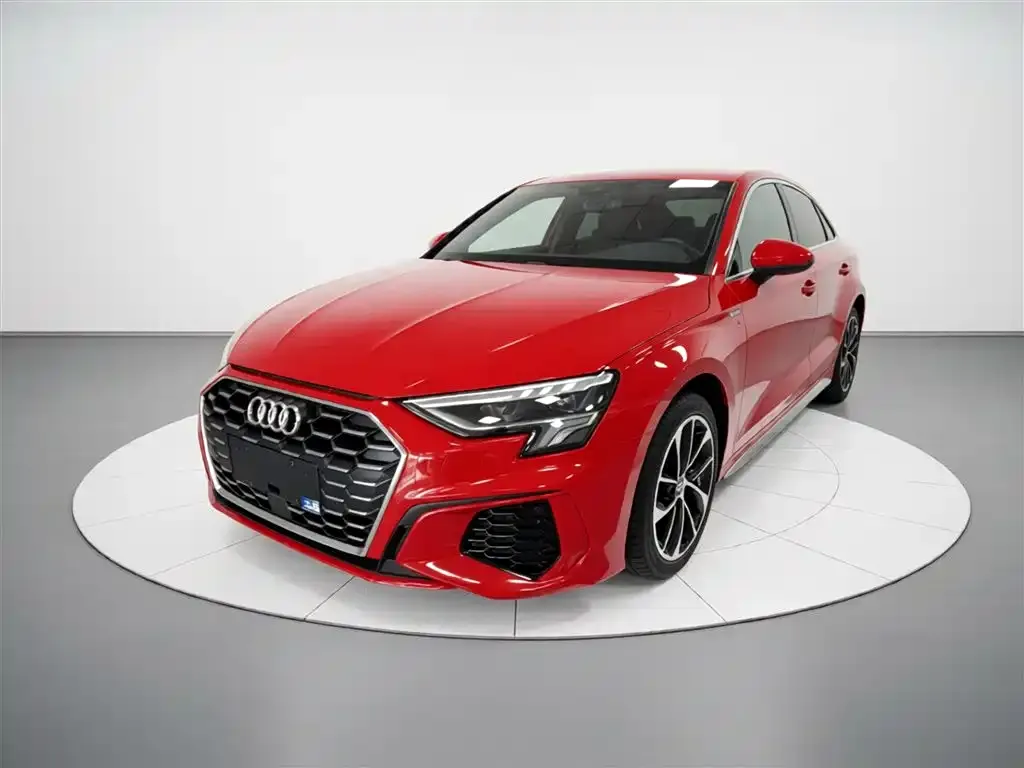 Audi A3 — фото 1