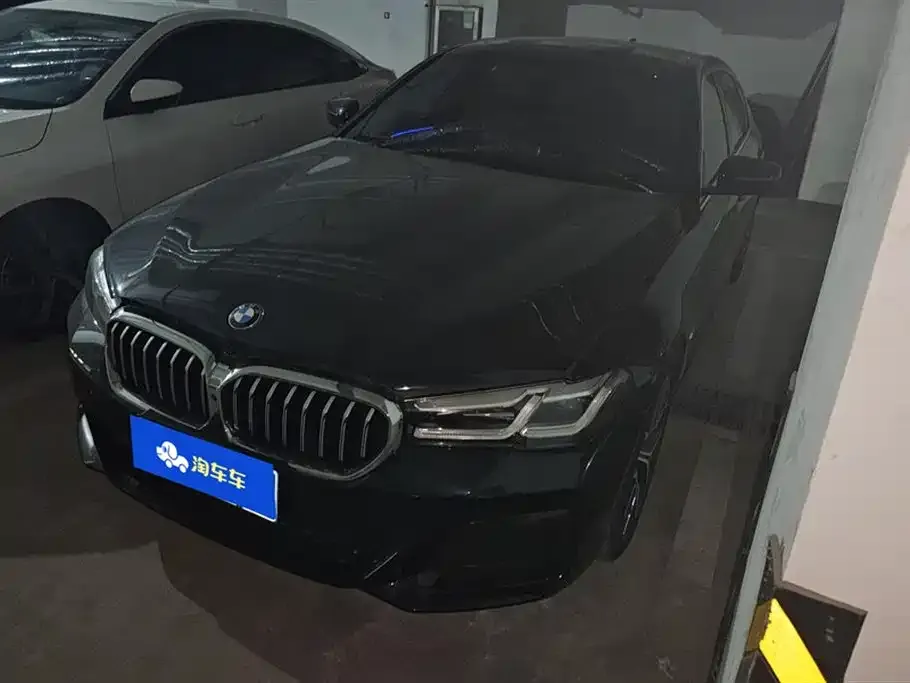 BMW 5 Series — фото 1