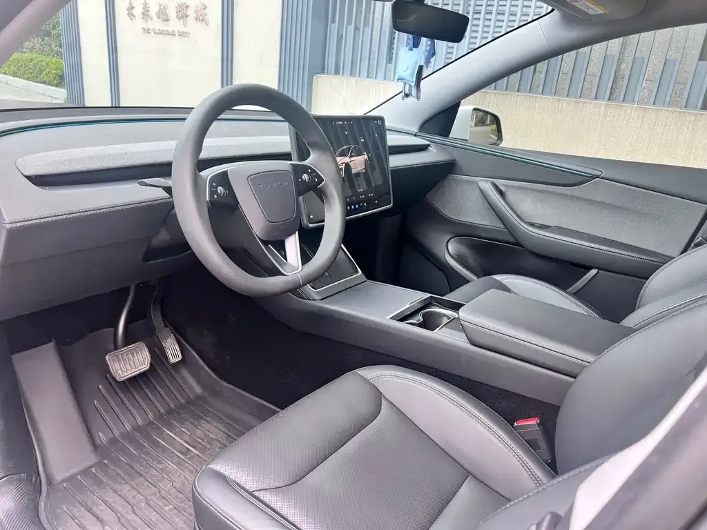 Tesla Model Y — фото 2