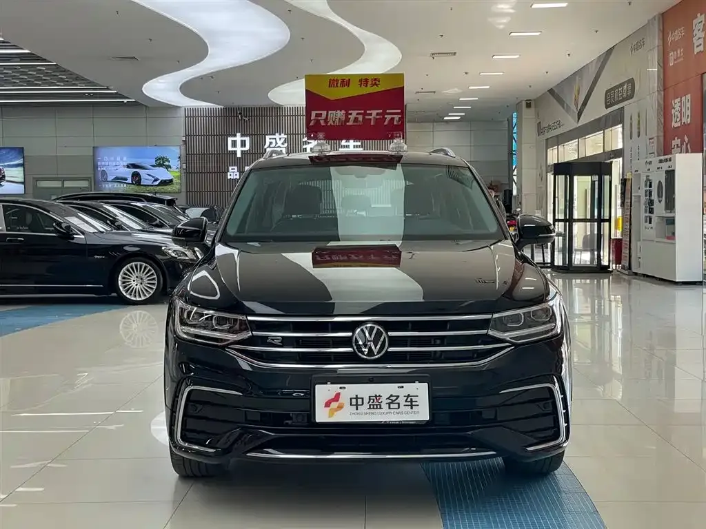 Volkswagen Tiguan L — фото 4
