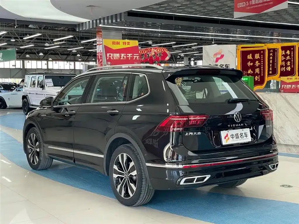 Volkswagen Tiguan L — фото 8