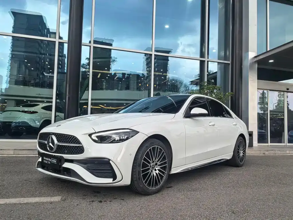 Mercedes-Benz C-Class — фото 1