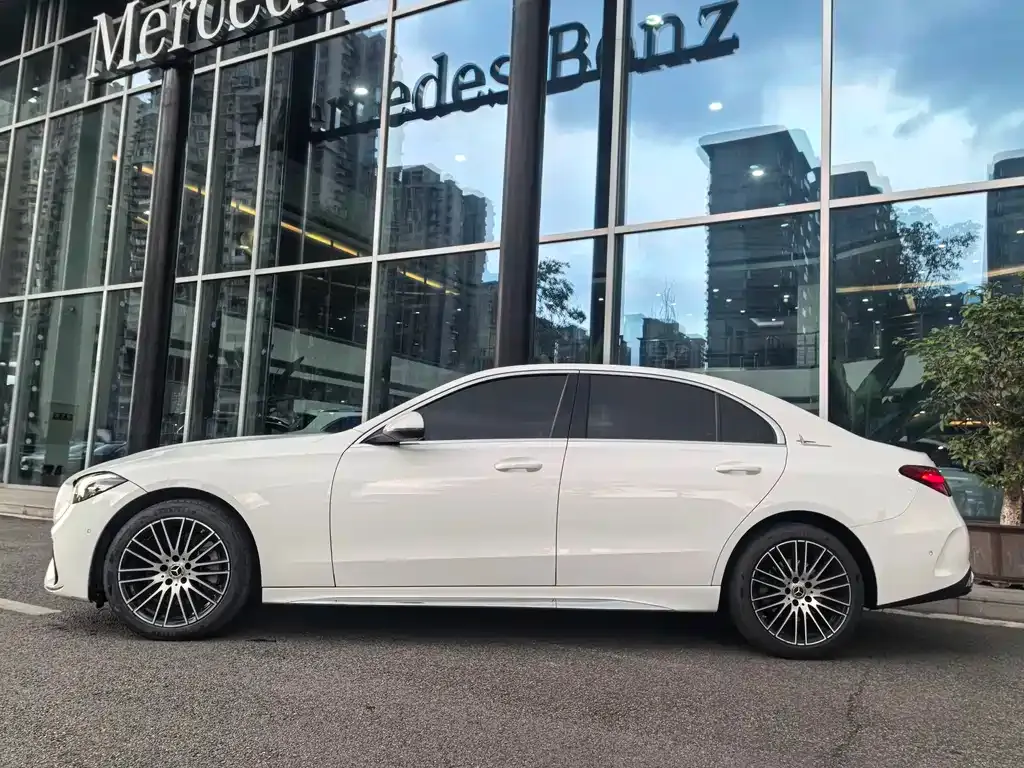 Mercedes-Benz C-Class — фото 10