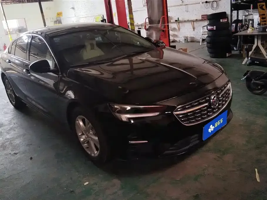 Buick Regal — фото 1
