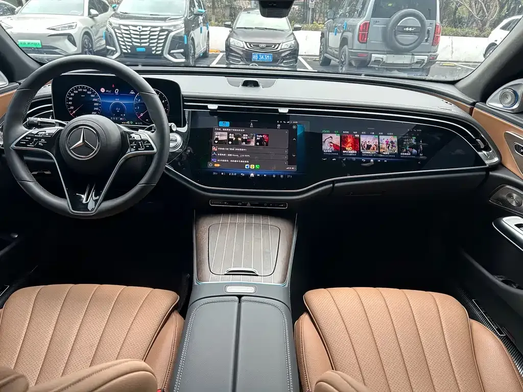 Mercedes-Benz E-Class — фото 10