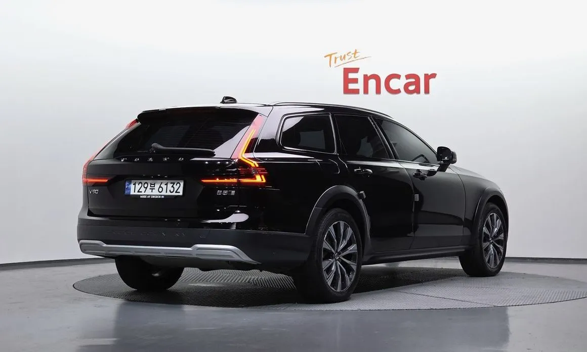 Volvo V90 2021 из KR, фото 2