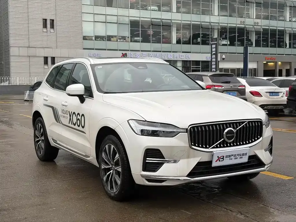 Volvo XC60 — фото 3