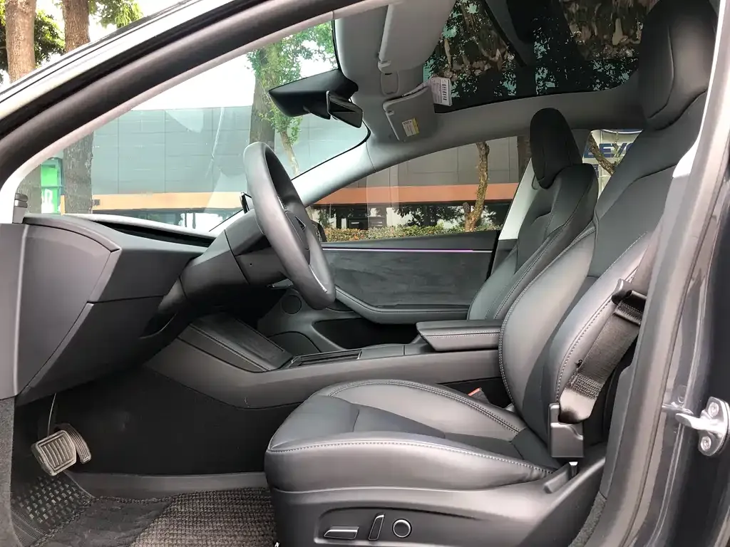 Tesla Model 3 — фото 4