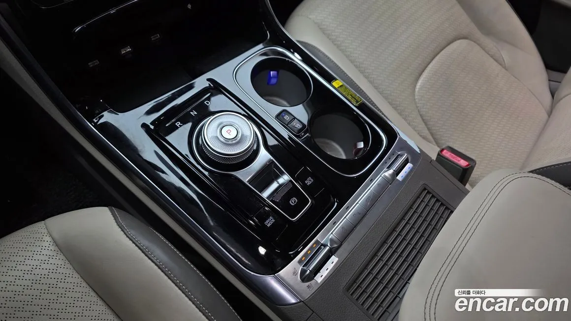 Kia Carnival — фото 10