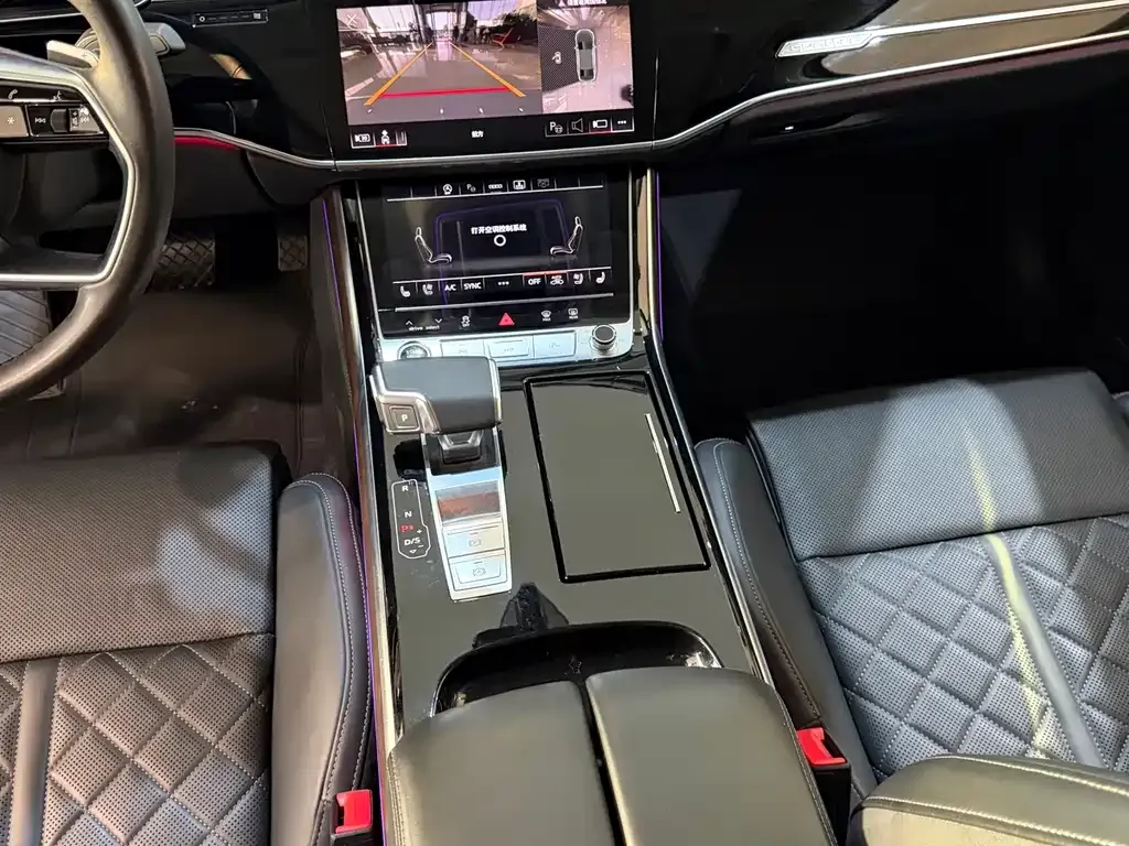 Audi A8 — фото 10