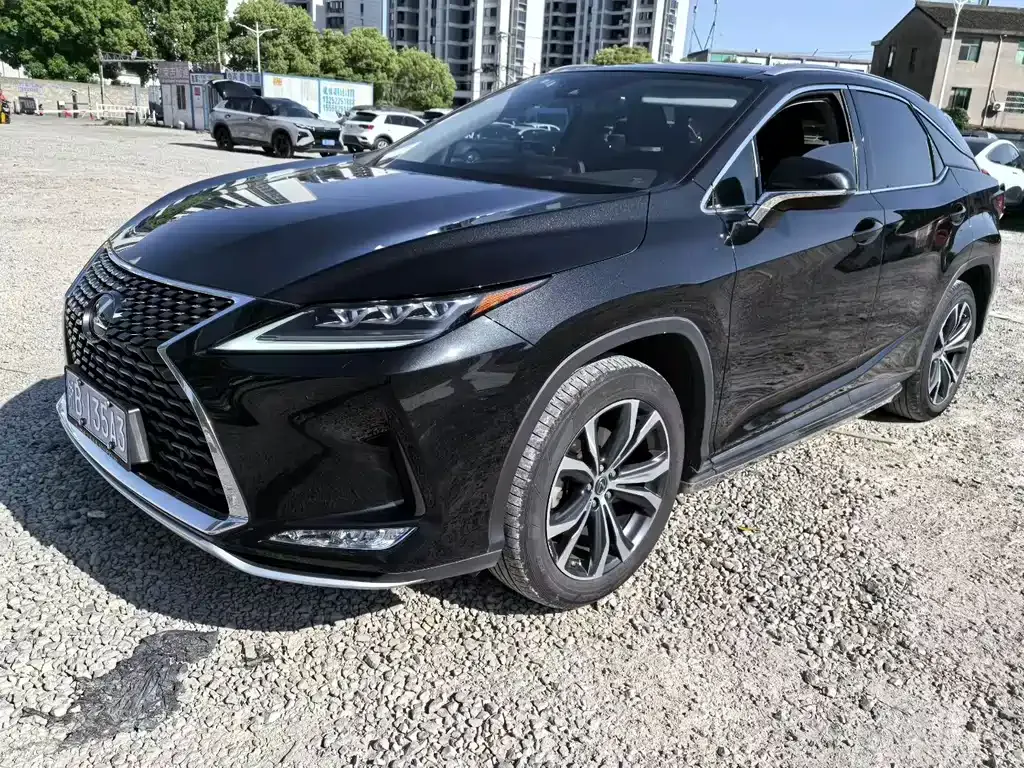 Lexus RX — фото 1