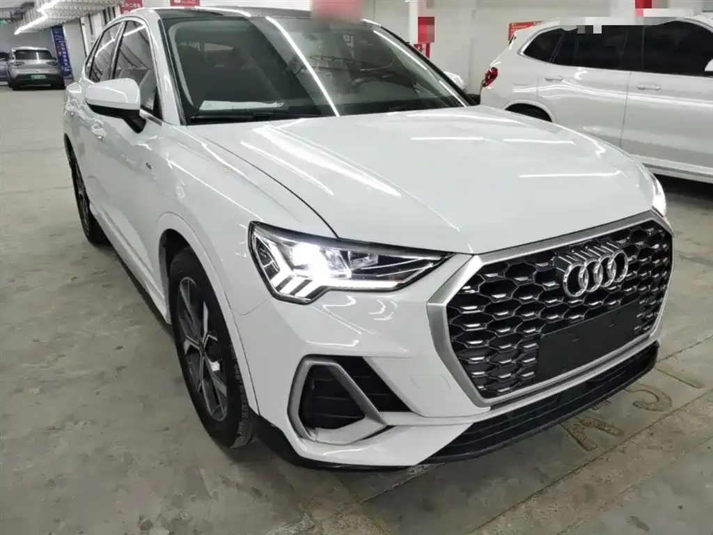 Audi Q3 Sportback — фото 9